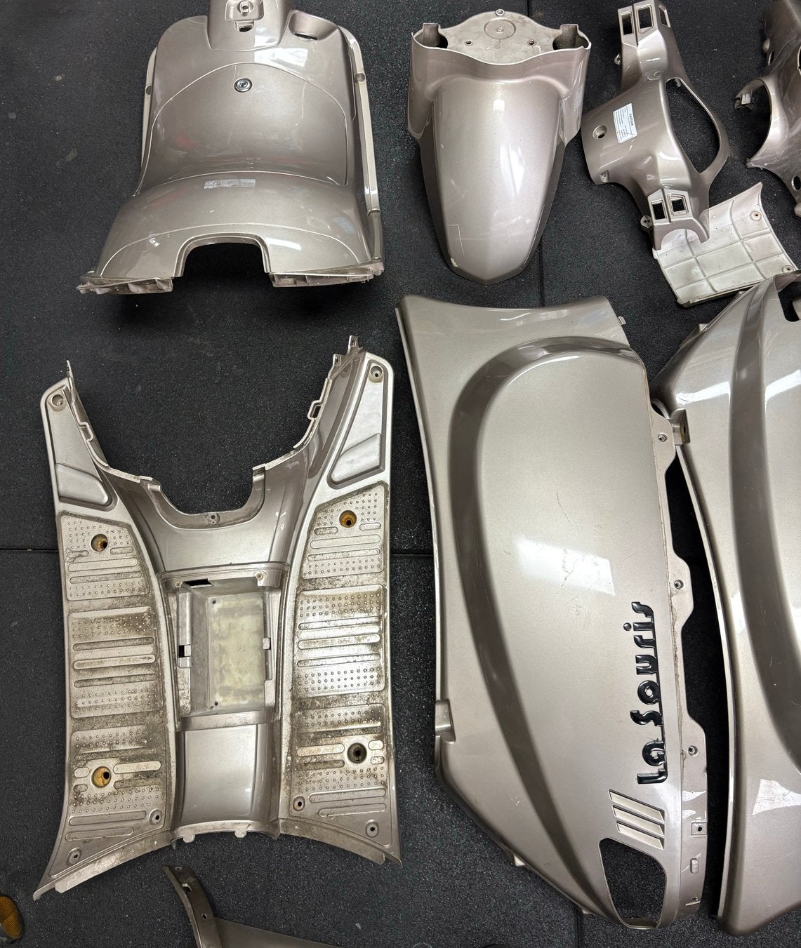 Kappenset AGM VX50 / La Souris VX50 (excl. voorkap), Fietsen en Brommers, Brommeronderdelen | Scooters, Overige merken, Gebruikt