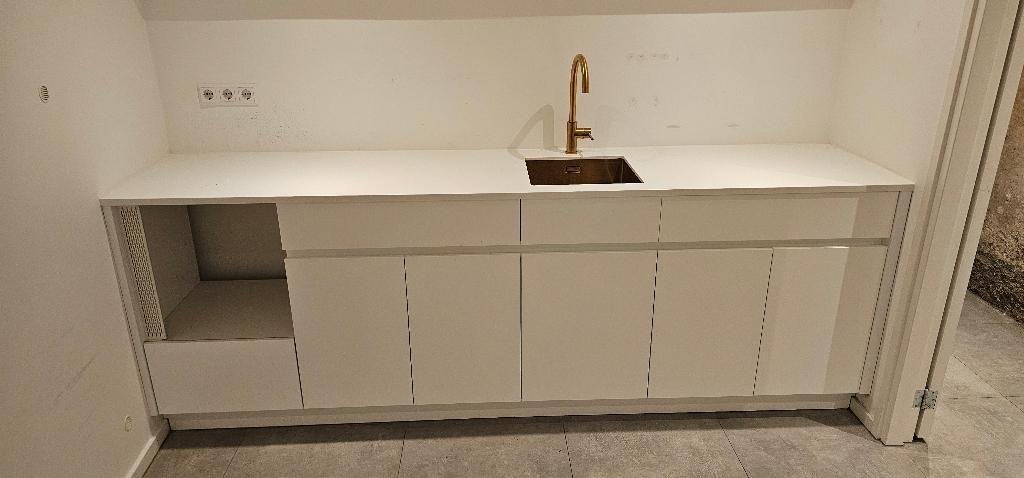 Luxe maatwerk keuken 266cm met HI-MACS blad, Ophalen, Wit, Zo goed als nieuw, Greeploos
