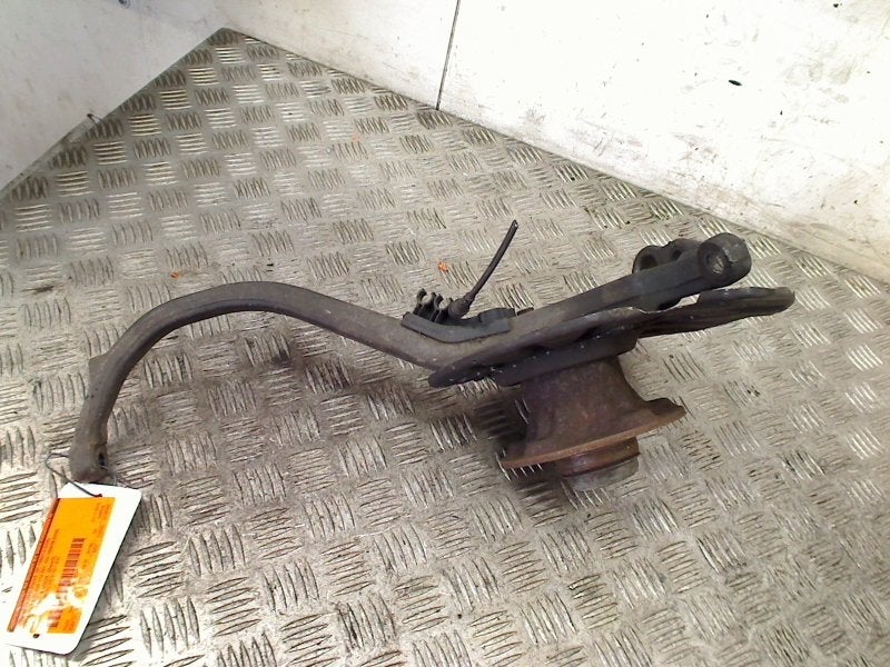 Fusee Rechts Voor Mercedes-Benz CL (215) (1999-03/2006-09), Auto-onderdelen, Gebruikt, Mercedes-Benz AG, Mercedes-Benz, Mercedesstraße 120, Stuttgart 70372, , Duitsland