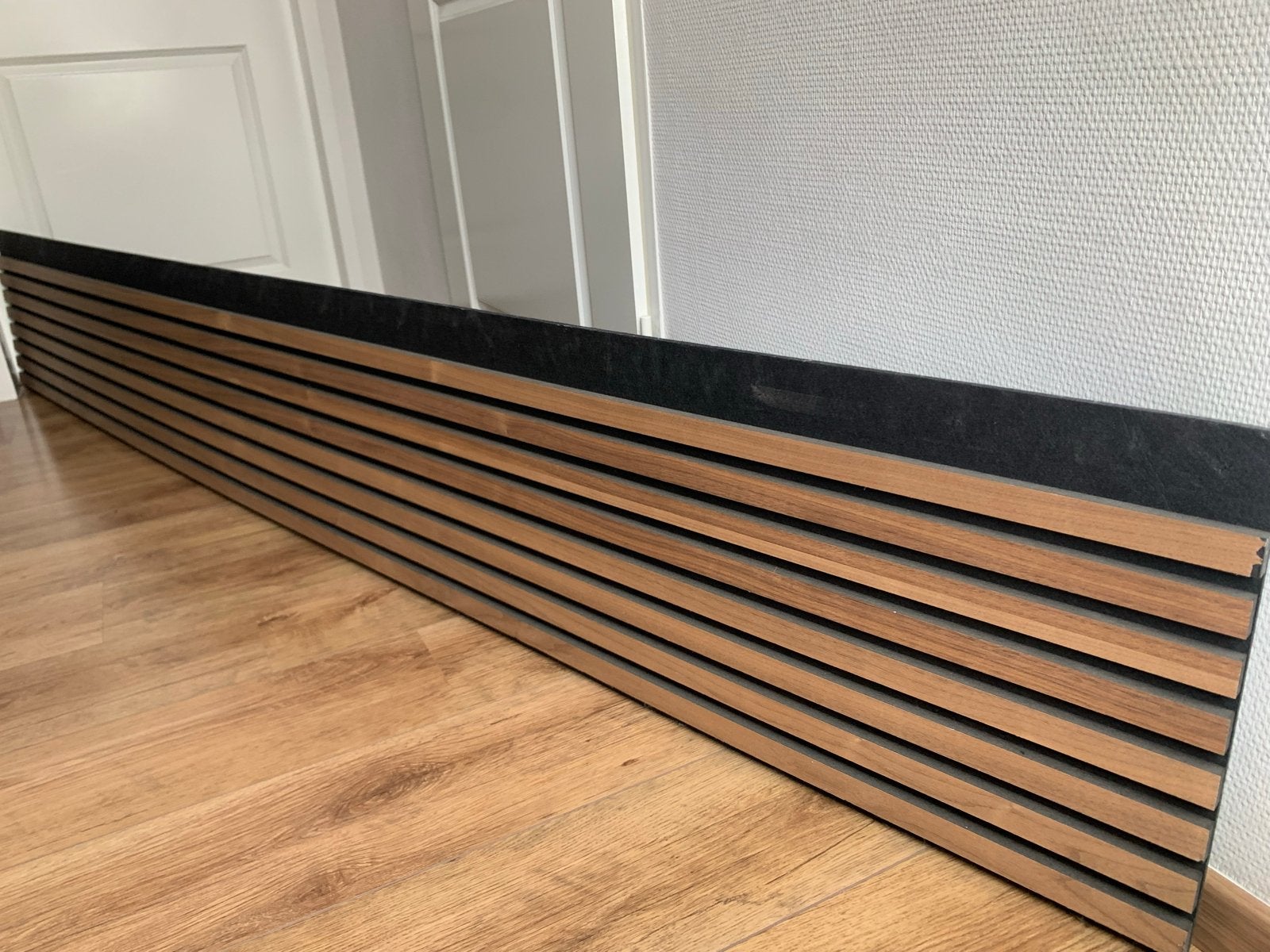 Akoestisch wandpaneel lattenwand met vilt - reststuk, 260 cm, Nieuw, Bruin, Wandbord of Wandpaneel