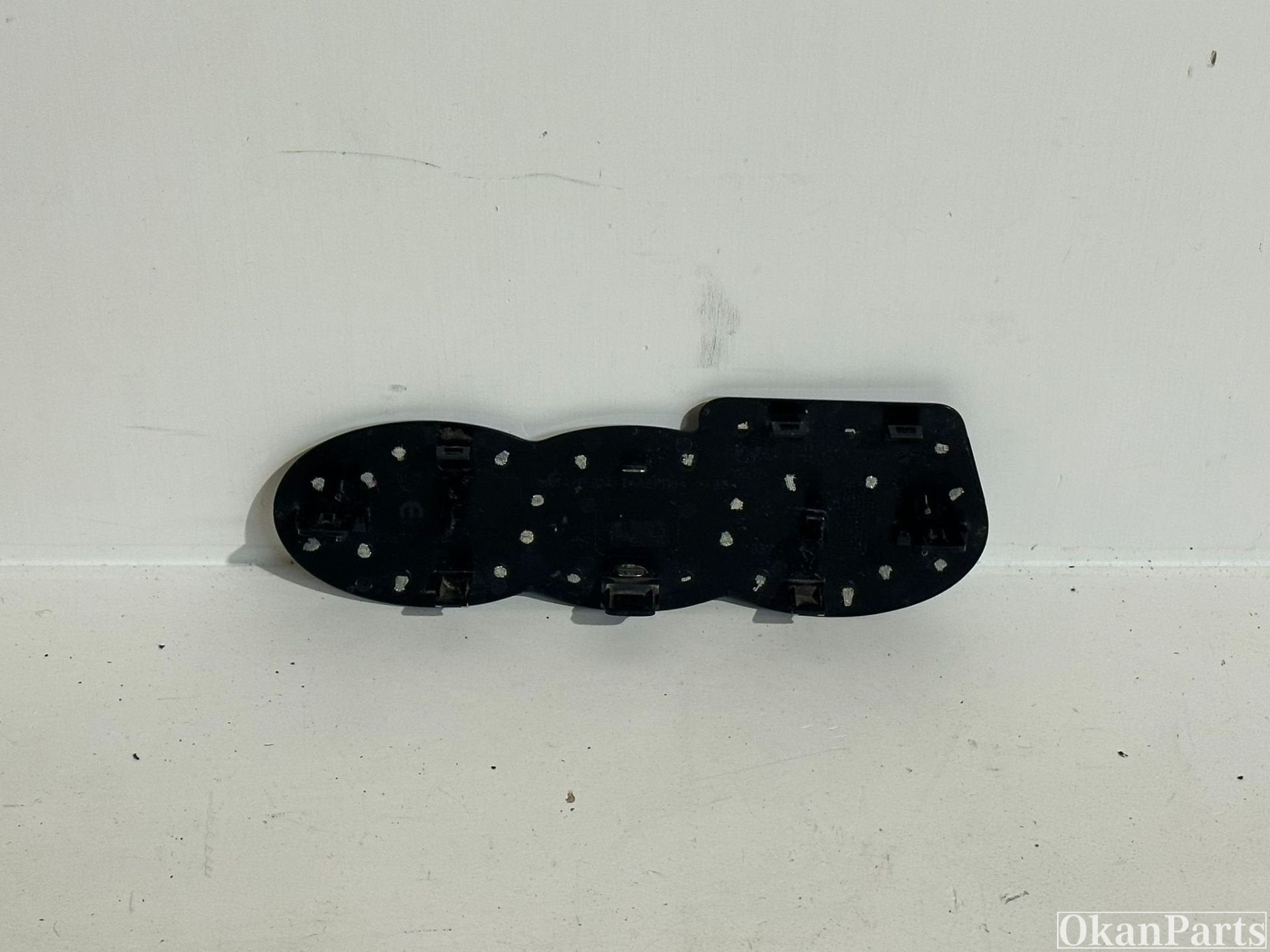 Fiat 500e embleem logo 735710608, Auto-onderdelen, Gebruikt, Voor, Stellantis Europe S.p.A., Ophalen of Verzenden