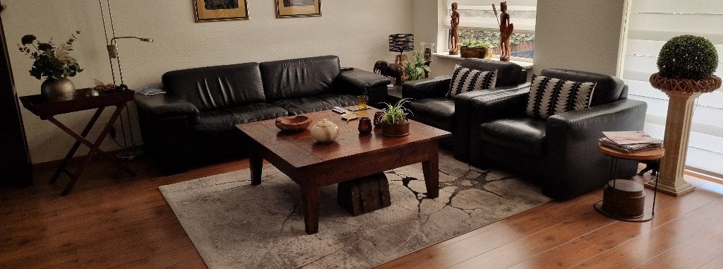 Prachtige lederen 3-zitsbank met bijbehorende fauteuils!, Ophalen, 250 tot 300 cm, Gebruikt, Rechte bank