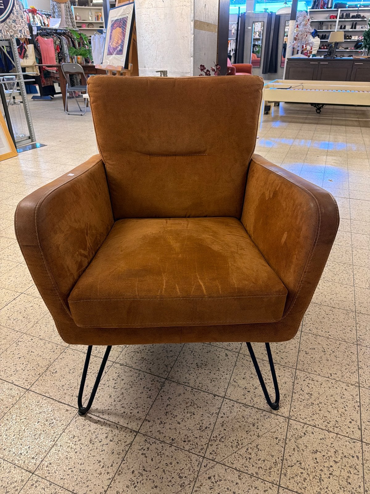 Comfortabele bruine fauteuil met metalen poten, Gebruikt, ,, 75 tot 100 cm, Ophalen of Verzenden