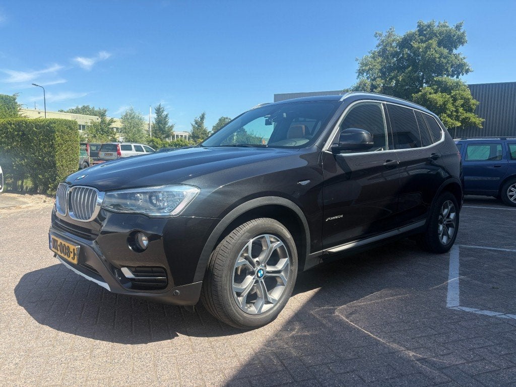 Bmw X3 xDrive20D High Executive Leer I Panorama I Camera, Automaat, Euro 6, Zwart, Bedrijf