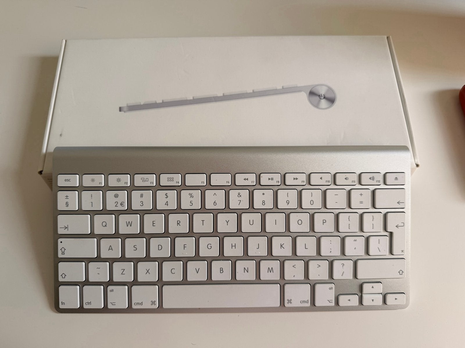 Apple Wireless Keyboard A1314 – Nauwelijks gebruikt, Ophalen, Zo goed als nieuw, Draadloos, Qwerty