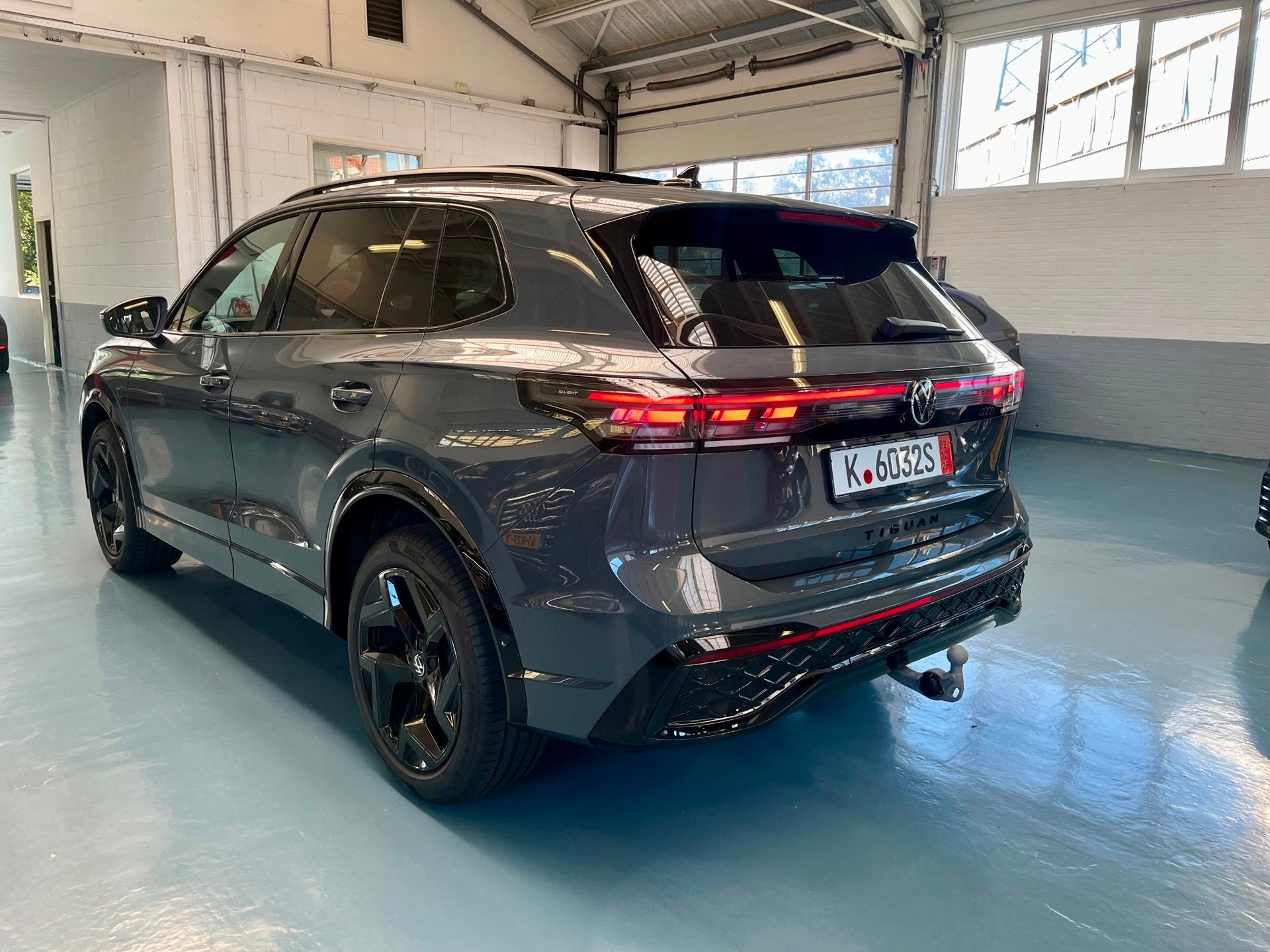 Volkswagen Tiguan 2.0 TDI 4Motion R-line, Automaat, Dealer onderhouden, 15 km/l, Gebruikt