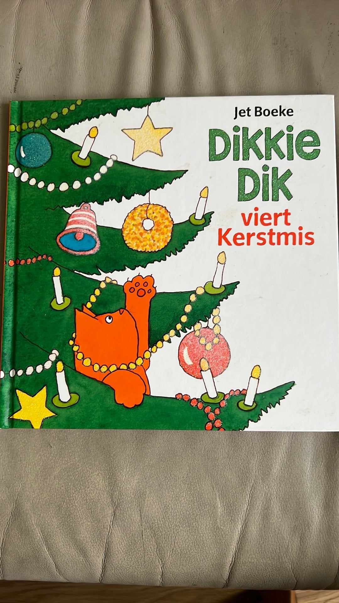 Dikkie Dik viert kerstmis, Ophalen of Verzenden, Zo goed als nieuw