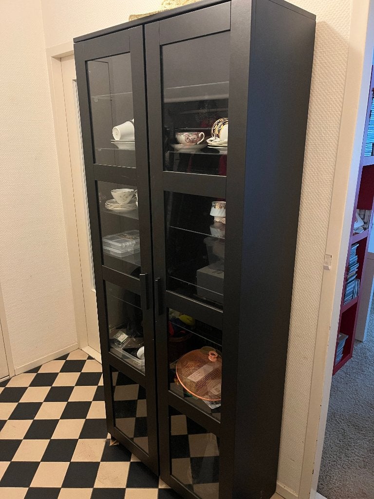 Vitrinekast zwart Brimnes IKEA, Ophalen, Met deur(en), 50 tot 100 cm, Zo goed als nieuw
