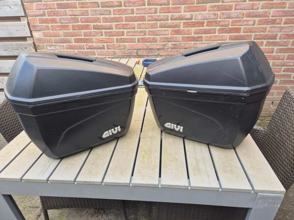 GIVI Zijkoffers - Set van 2, Motoren, Accessoires | Koffers en Tassen, Ophalen of Verzenden, Gebruikt