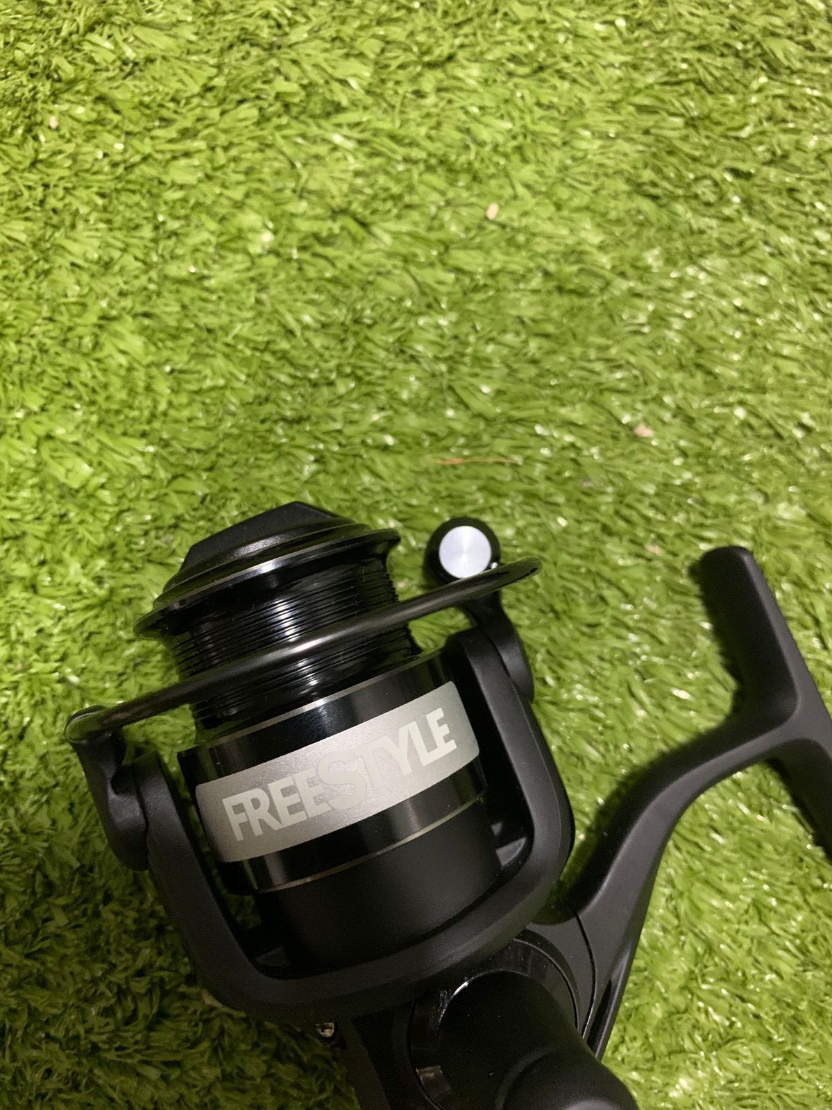 Nieuwe Spro Litz Freestyle 1000 & 2000 molens, 4 lagers, Watersport en Boten, Hengelsport | Roofvissen, Ophalen of Verzenden, Nieuw