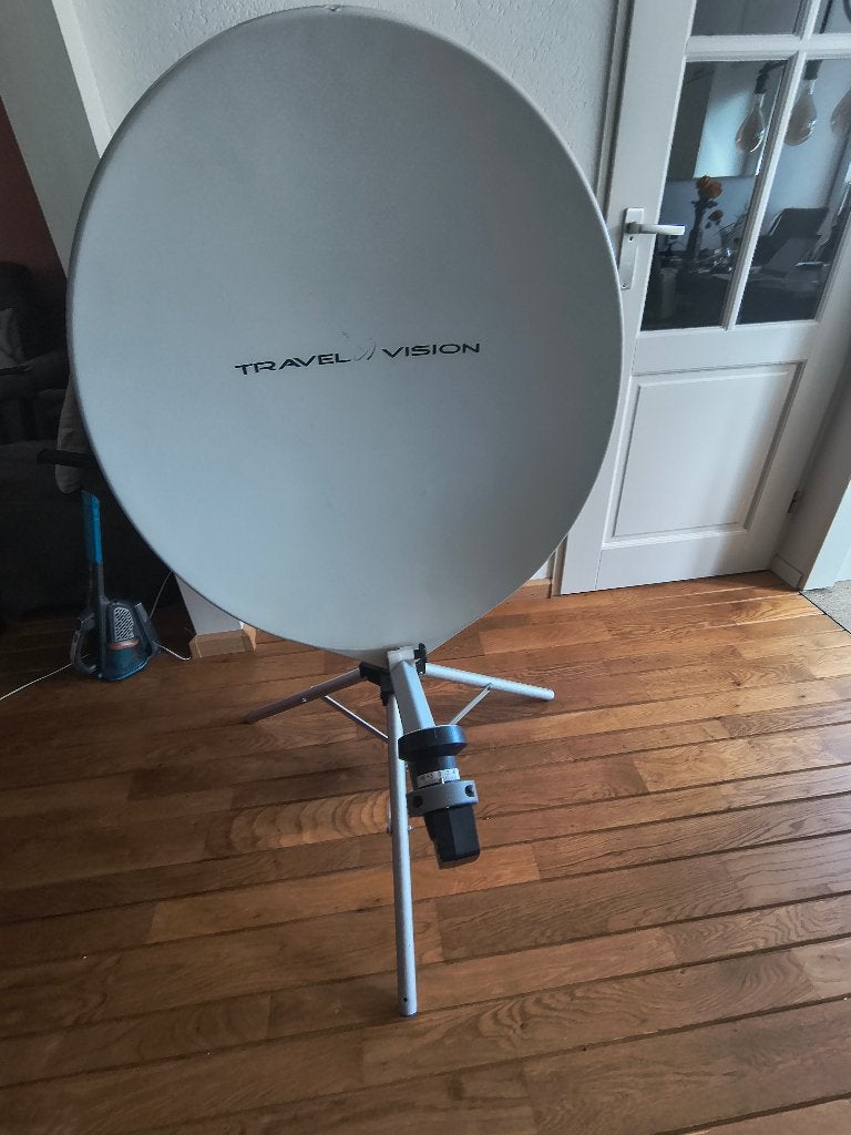 Travel Vision R6-65 Schotelantenne automaat incl.SAT-Tuner, Ophalen, Zo goed als nieuw, (Schotel)antenne, Overige merken