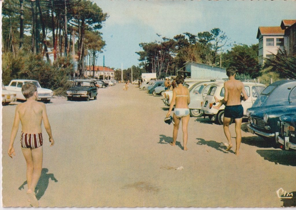 Frankrijk, L'Amelie met auto's Peugeot 404, Opel Kadett A, Ophalen of Verzenden, 1960 tot 1980, Gelopen, Frankrijk