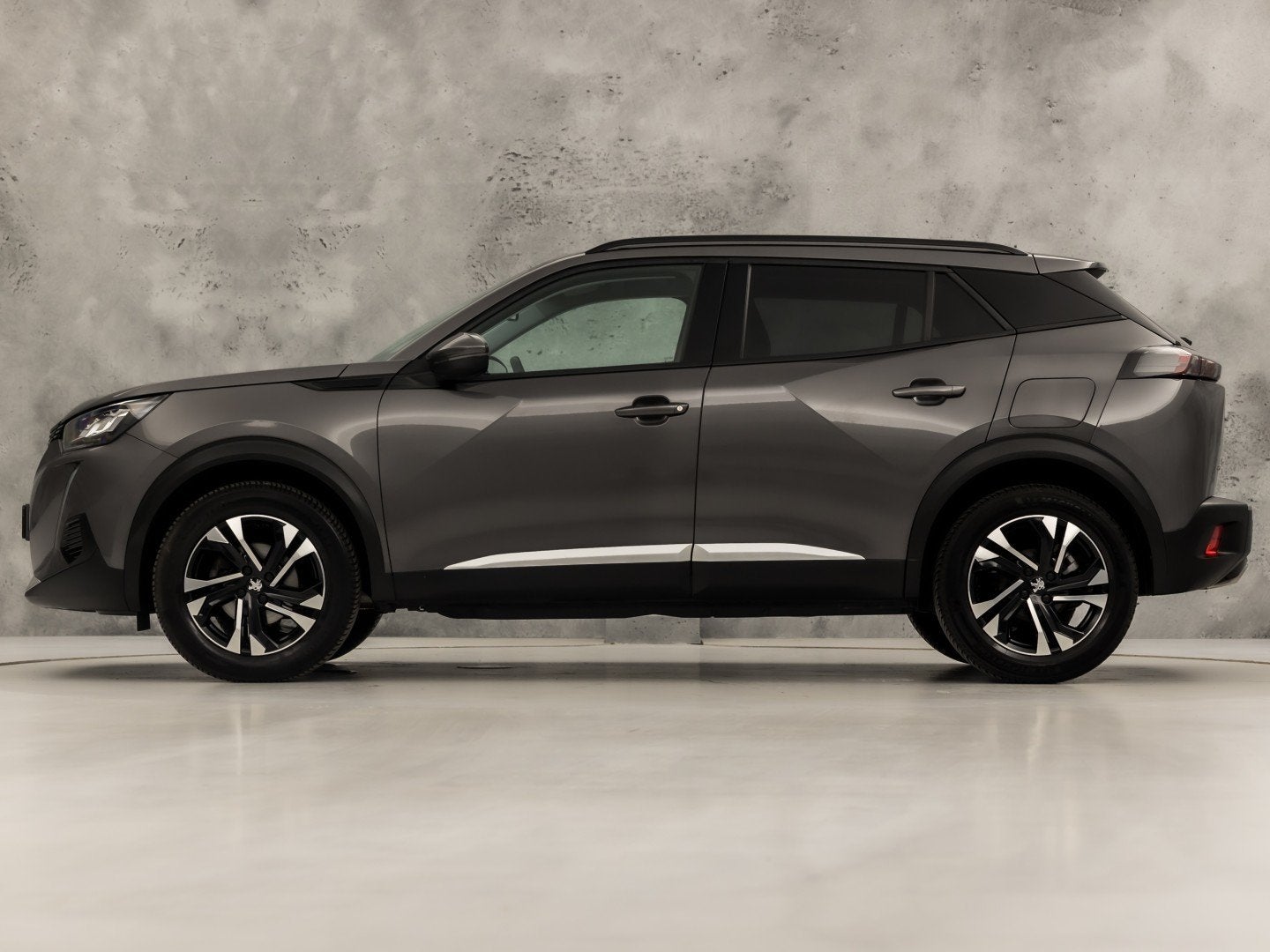 Peugeot 2008 1.2 PureTech Allure Sport 131Pk Automaat (APPLE, Auto's, 12 maanden, Gebruikt, 1199 cc, Origineel Nederlands