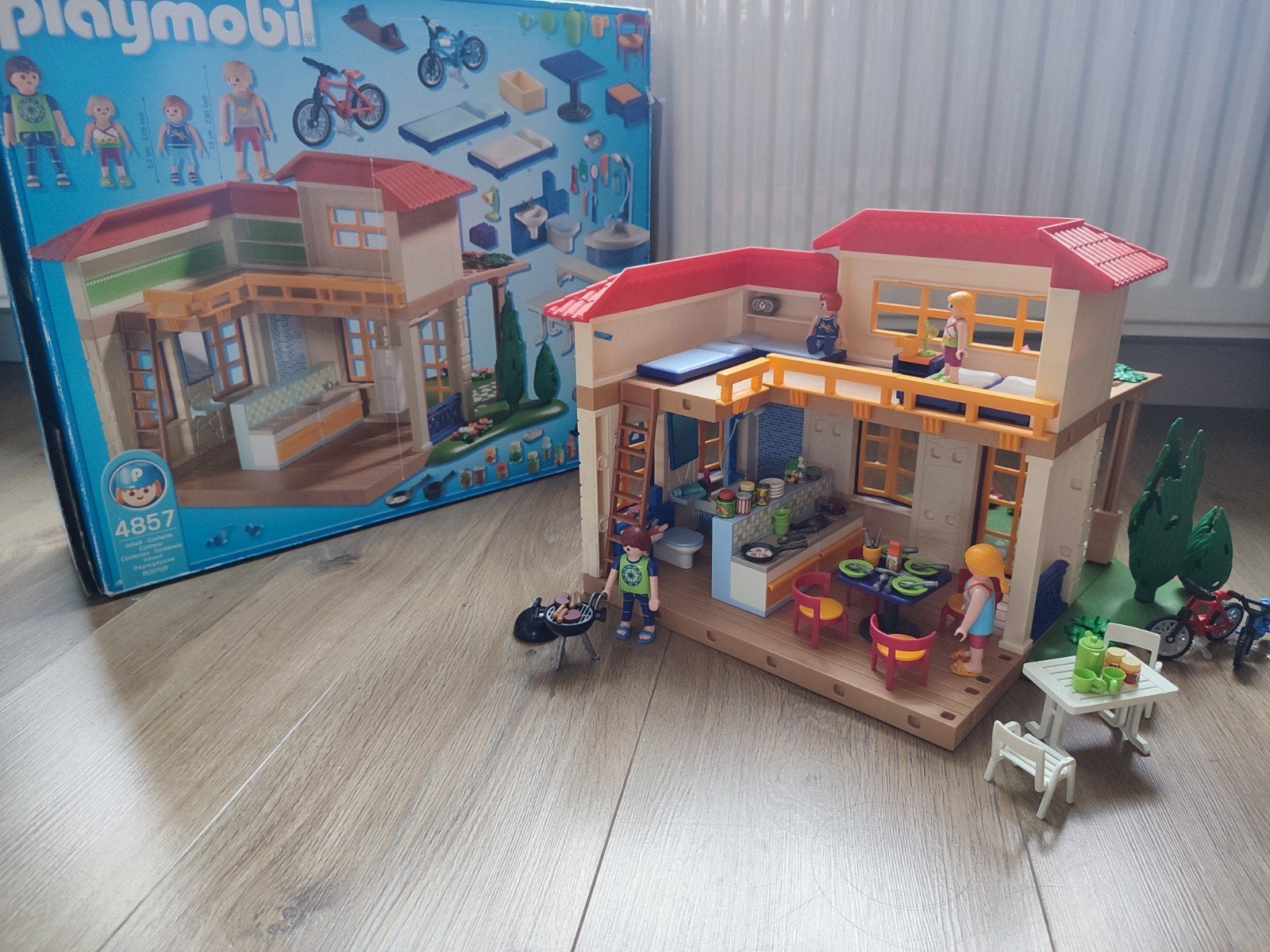 Playmobil Zomerhuis 4857 met doos en accessoires, Kinderen en Baby's, Speelgoed | Playmobil, Gebouw, Complete set, Zo goed als nieuw