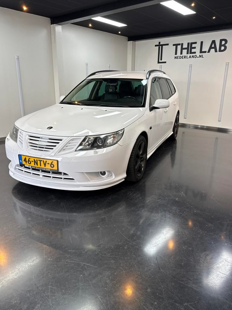 Saab 9-3 Sport Estate 2.0 16v turbo 2, 1998 cc, Zwart, 4 cilinders, 1445 kg