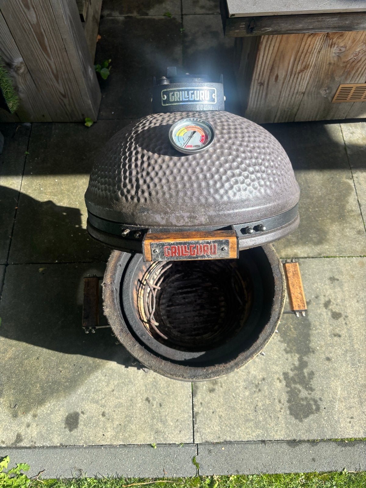 Grill Guru Compact Kamado BBQ met accessoires, Ophalen, Gebruikt