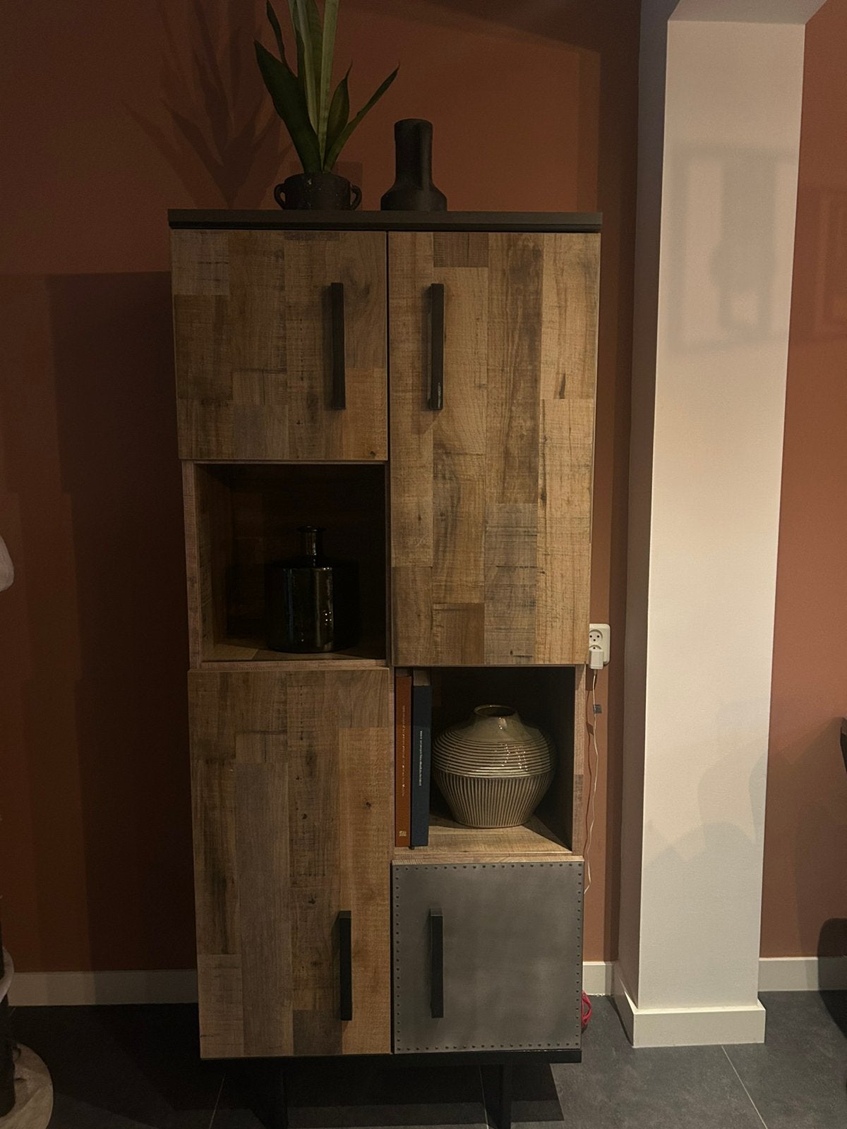 Dressoir, hoge kast en eethoek, Ophalen, Zo goed als nieuw