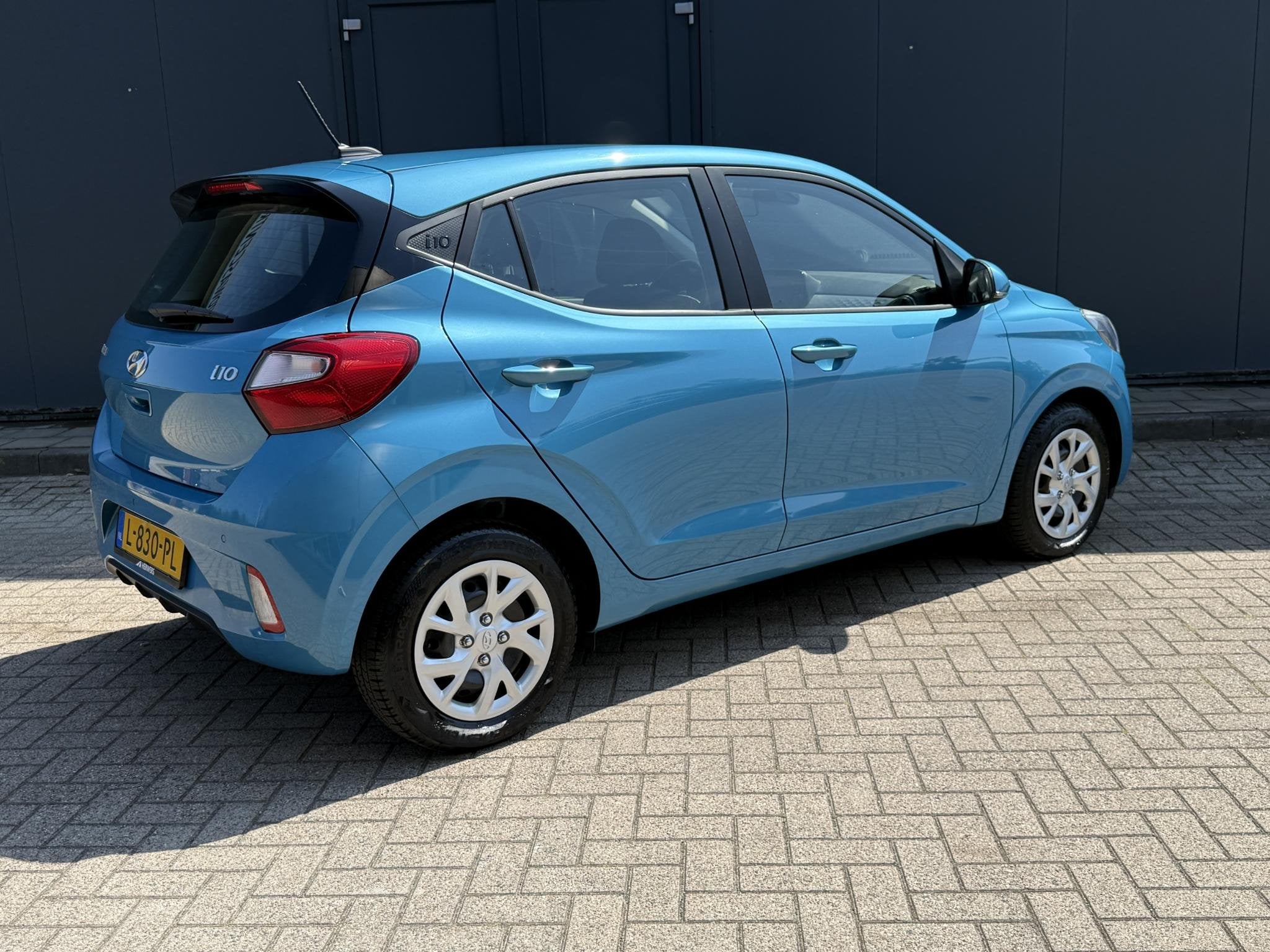 Hyundai i10 1.0 Premium Navigatie / Camera / Cruise Control, Auto's, Voorwielaandrijving, Gebruikt, 899 kg, Origineel Nederlands