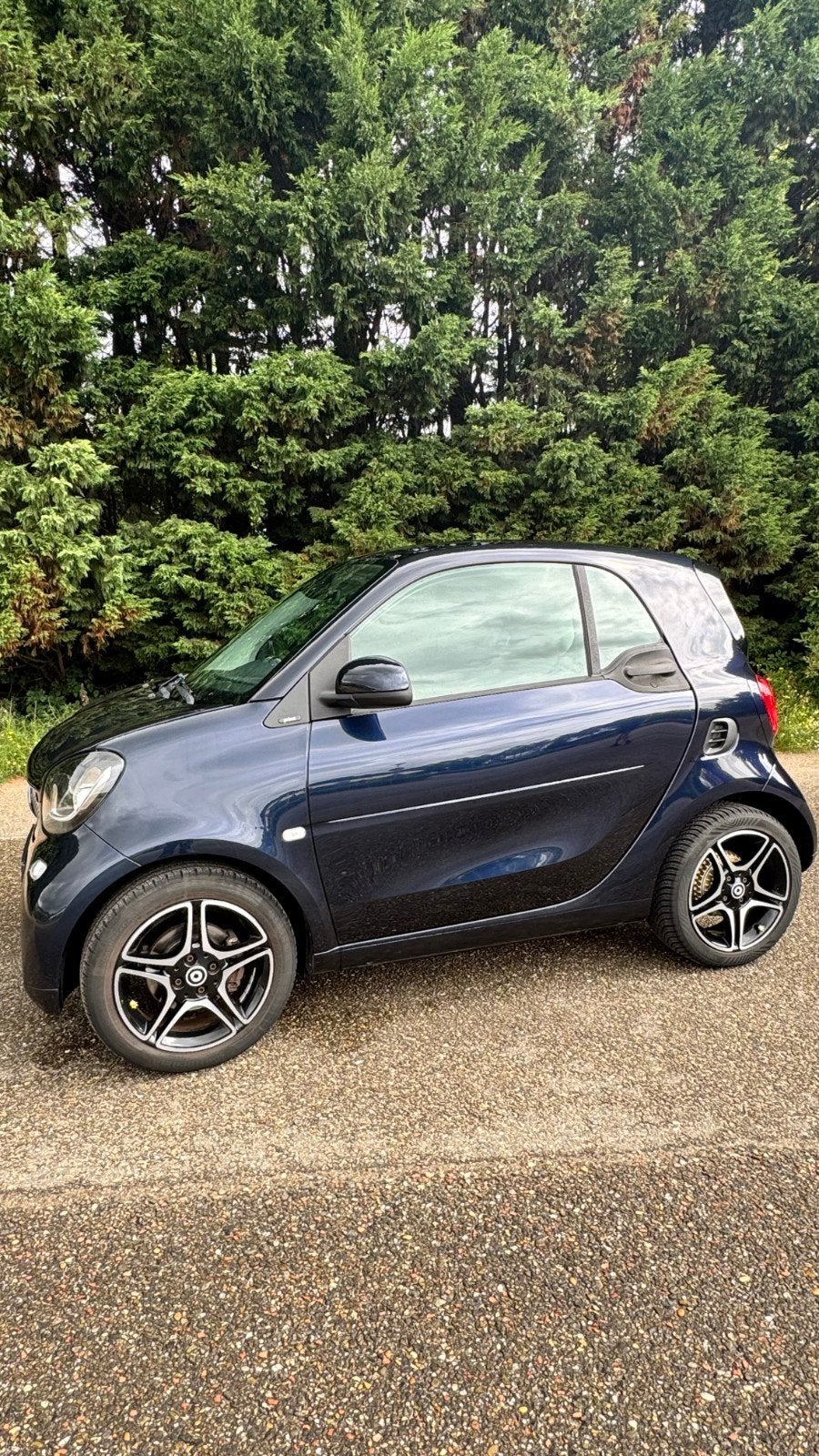 Smart ForTwo Prime 0.9 66KW Coupe AUT Donker Blauw, Auto's, Smart, Automaat, 898 cc, Achterwielaandrijving, Stoelverwarming