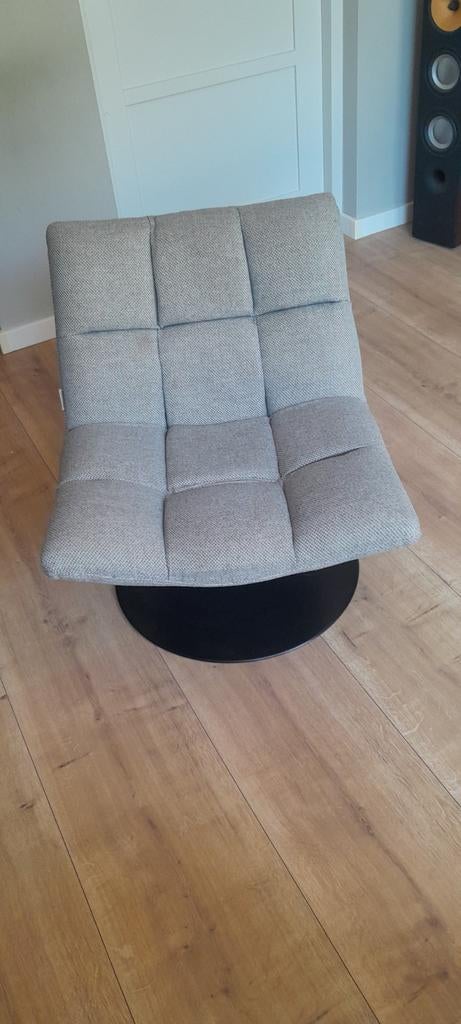 Moderne grijze fauteuil met draaivoet, Ophalen of Verzenden, Zo goed als nieuw, Stof, Eén