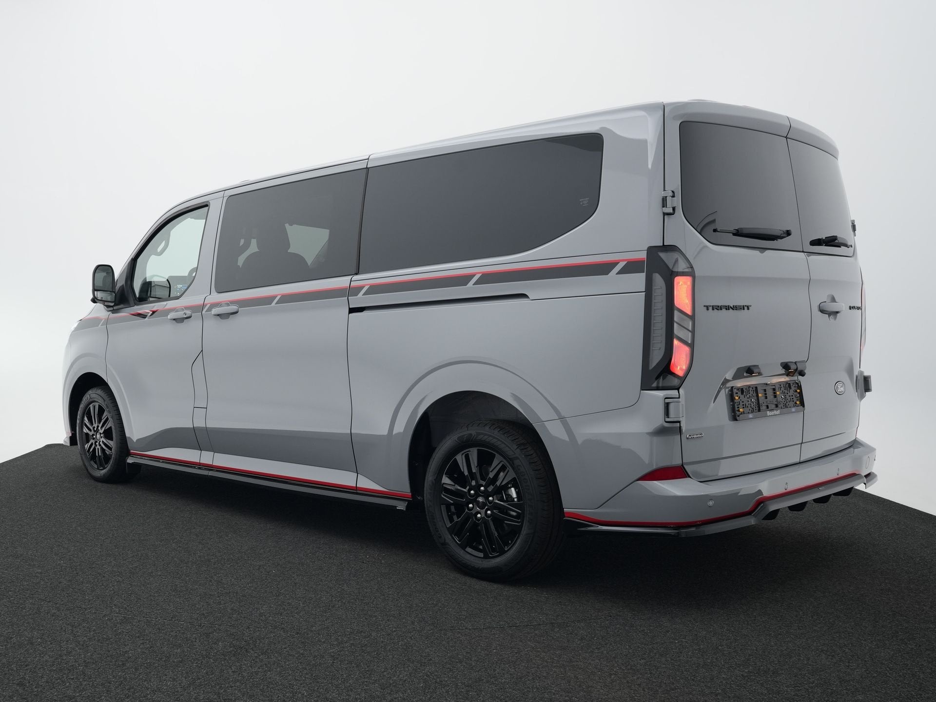 Ford Transit Custom 320 2.5 PHEV L2H1 Grey Platinum DC | 360, Auto's, Bestelauto's, Automatische klimaatregeling, Zwart, 4 cilinders