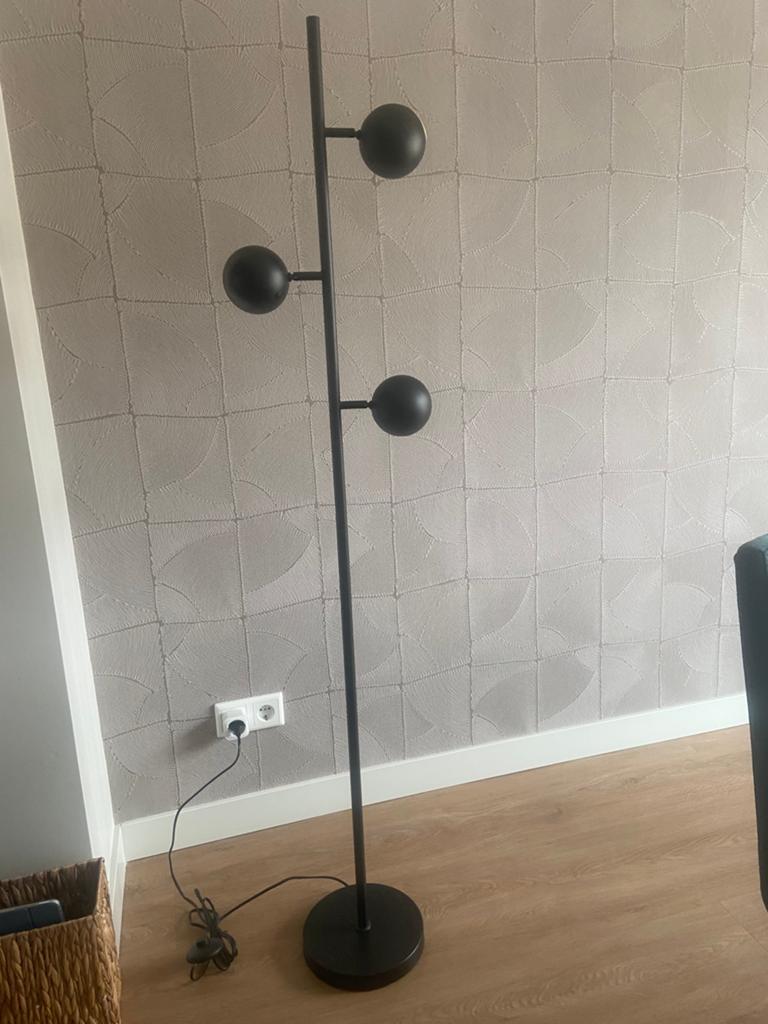 Vloerlamp van Rietveld licht, Huis en Inrichting, Ophalen, Zo goed als nieuw, 150 tot 200 cm