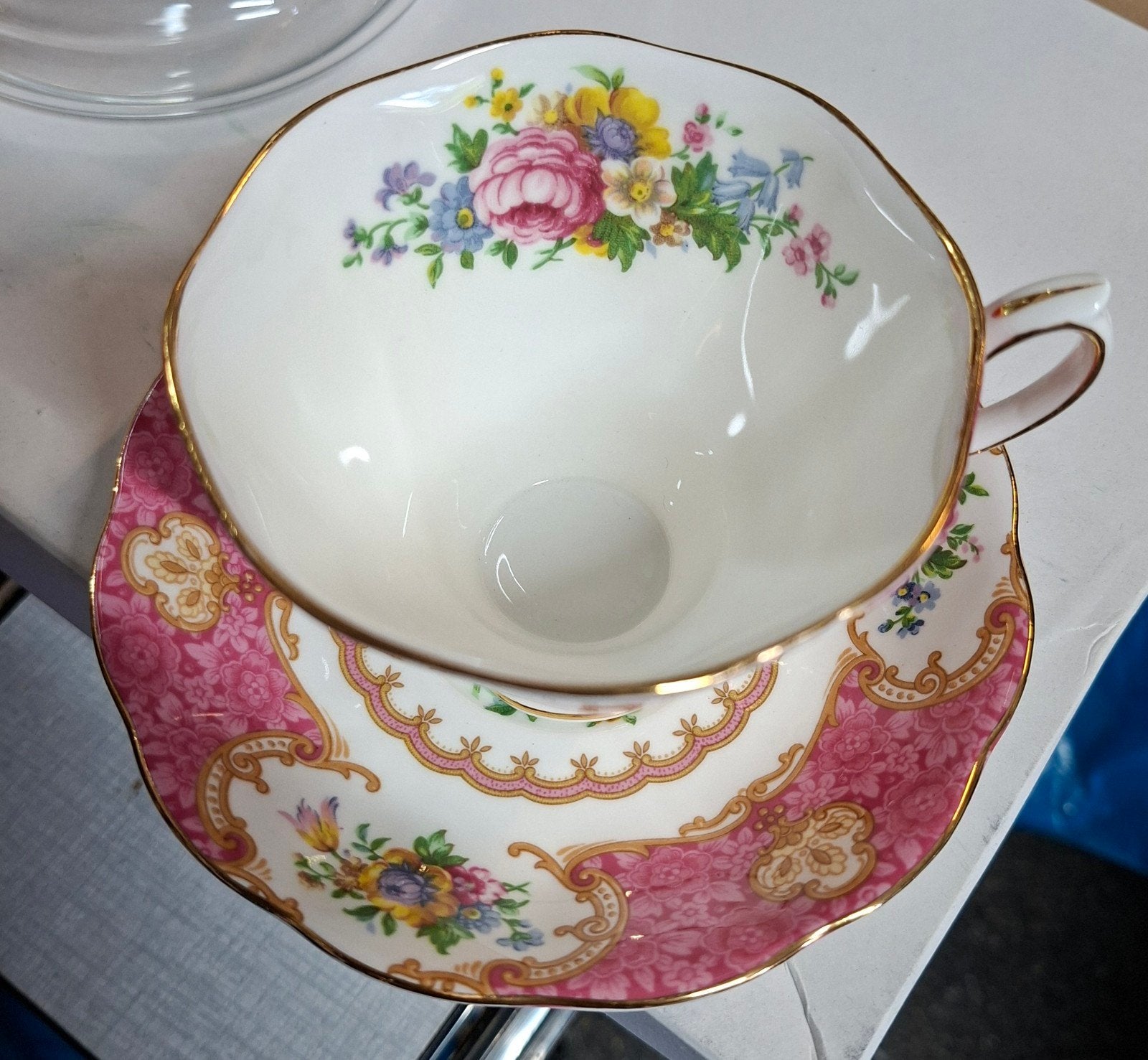 royal.albert, Ophalen