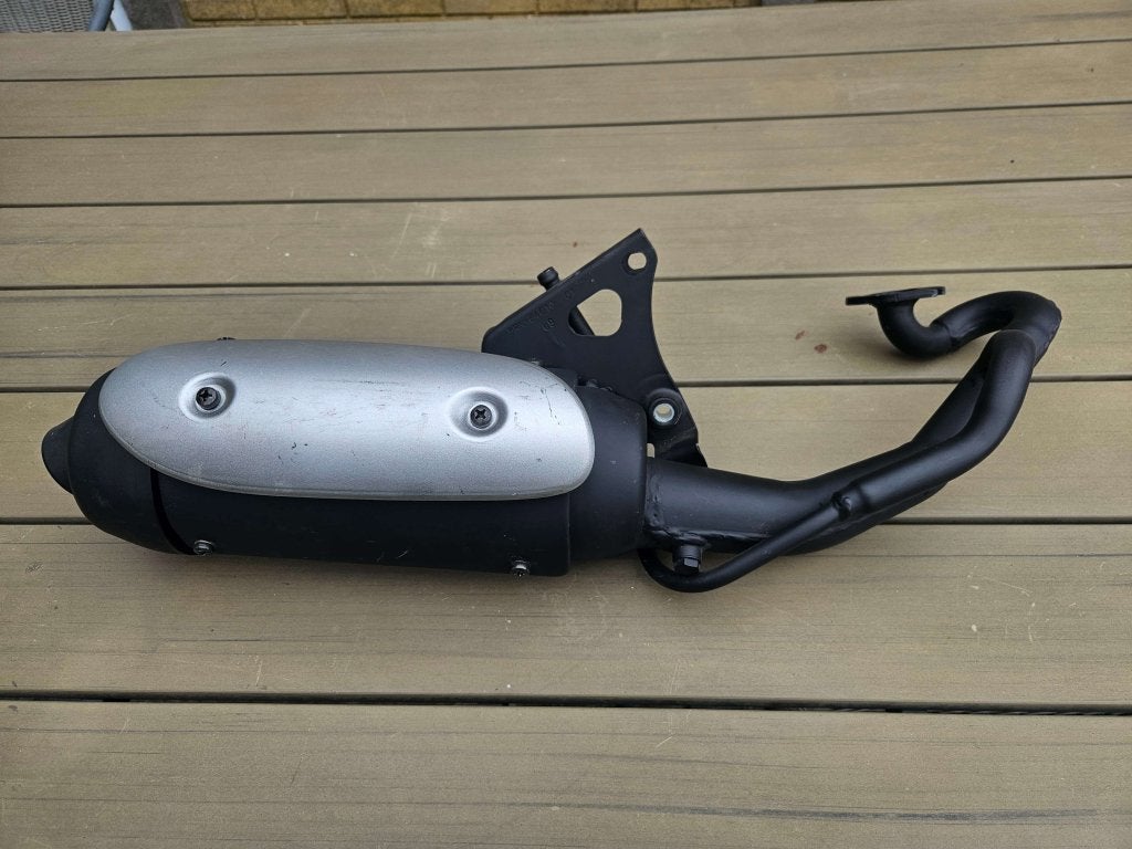 Nieuwe Orginele Uitlaat  Yamaha Neo's 45 km / Brom NOS, Niet ingevuld, Nieuw, Uitlaat, Niet ingevuld