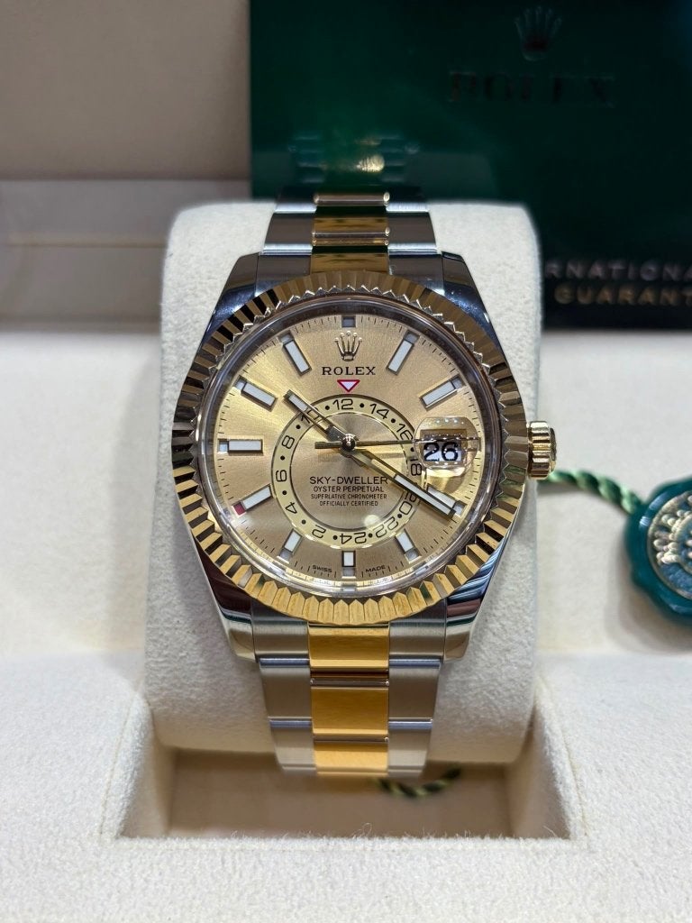 Rolex skydweller yellow gold ref 326933 box and papers, Staal, Rolex, Polshorloge, Ophalen of Verzenden