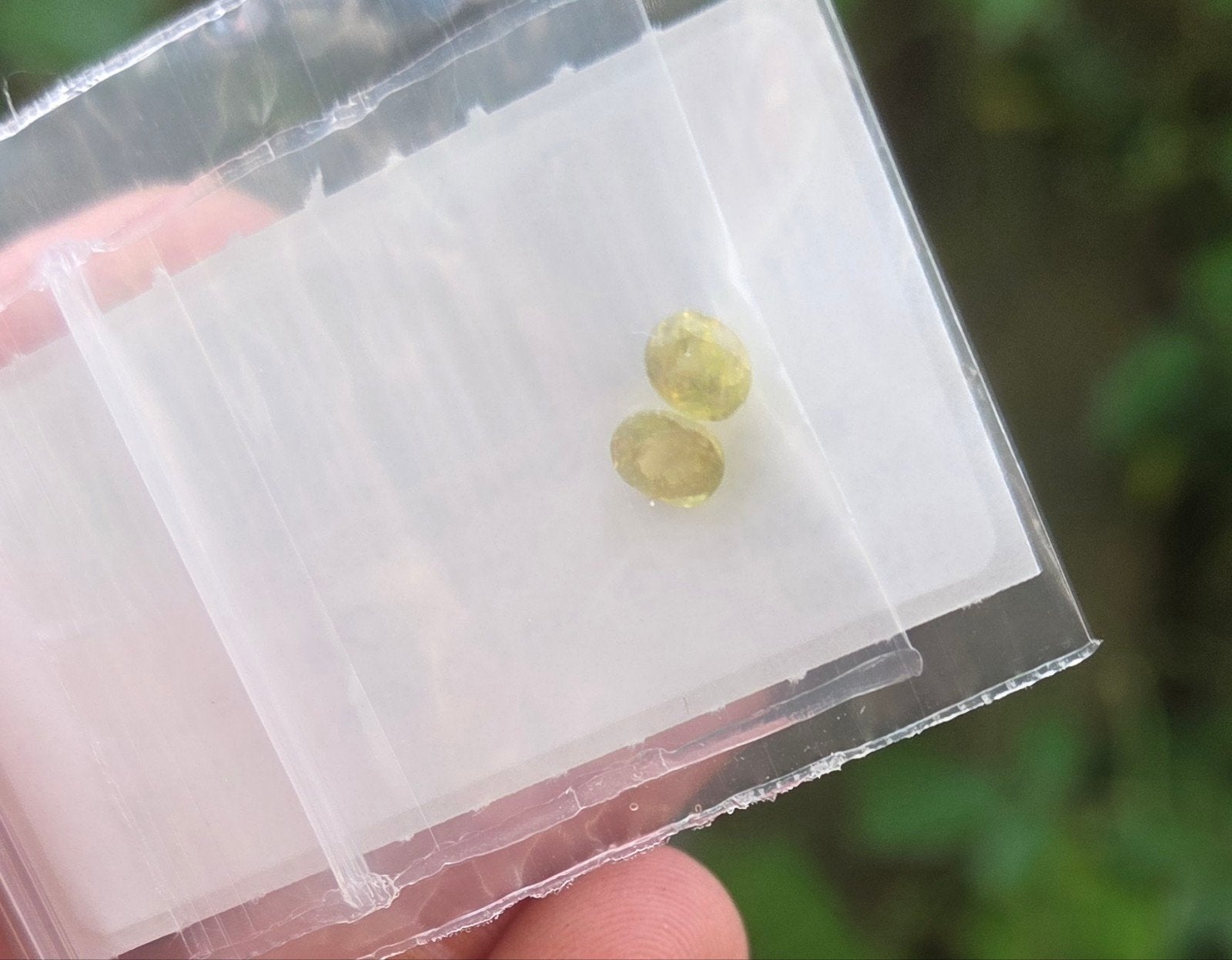 groene titaniet 2 stuks 1.01 karaat, Dieren en Toebehoren