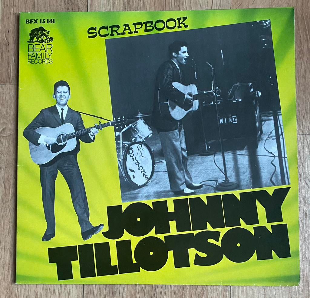 LP JOHNNY TILLOTSON - Scrapbook ( 1984 DLD ), Cd's en Dvd's, Vinyl | Rock, Verzenden, Zo goed als nieuw, Rock-'n-Roll, Gatefold hoes