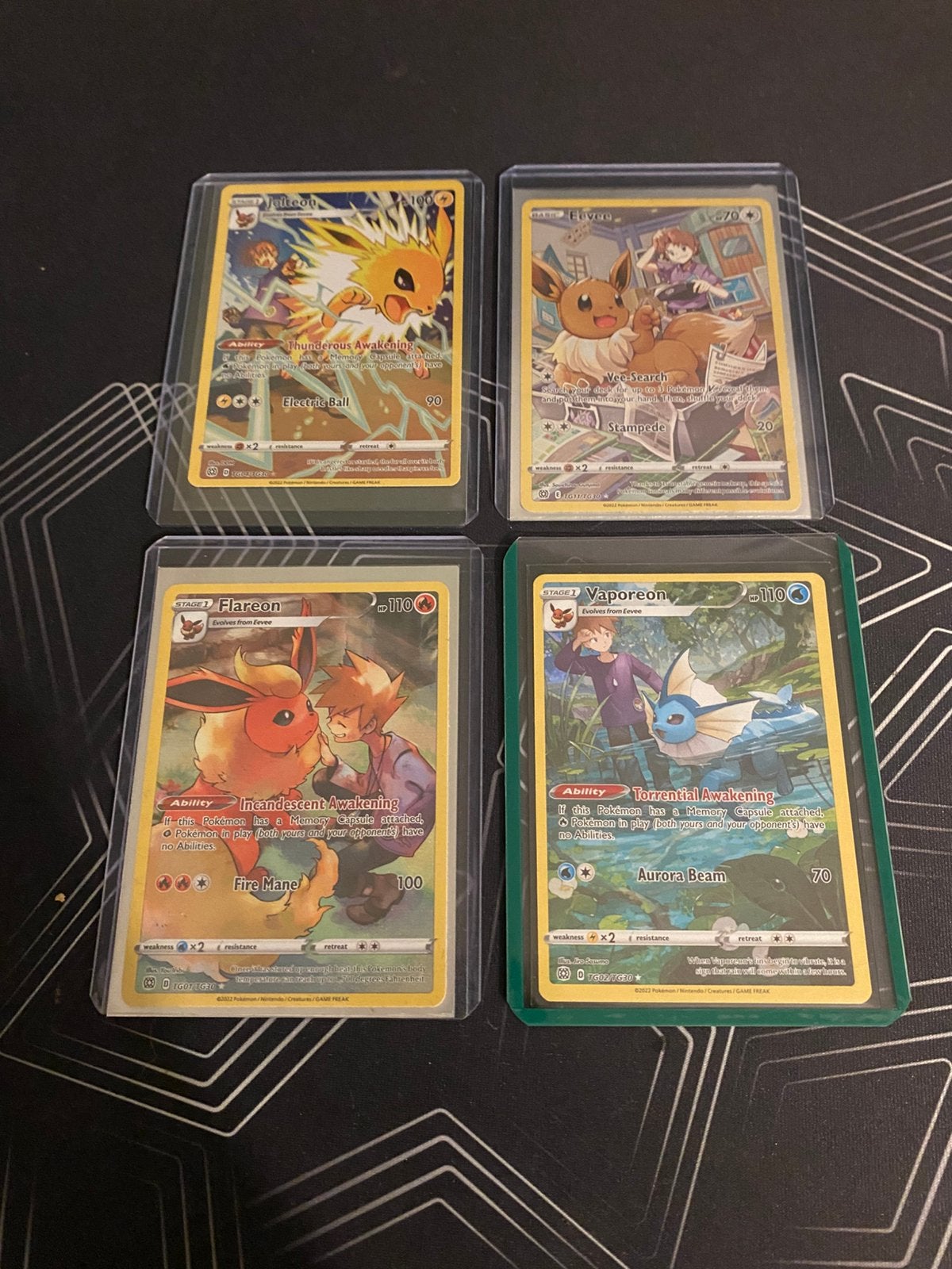 4 pokemon full art - eevee, vaporeon, flareon, jolteon,, Hobby en Vrije tijd, Verzamelkaartspellen | Pokémon, Ophalen of Verzenden