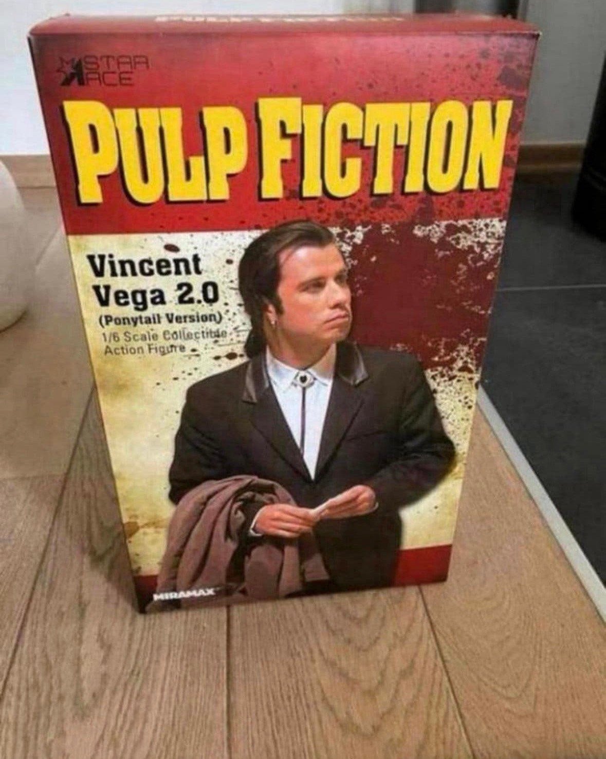 1/6 figuur Vincent Vega / John Travolta / Pulp Fiction, Verzamelen, Ophalen of Verzenden, Zo goed als nieuw, Actiefiguur of Pop