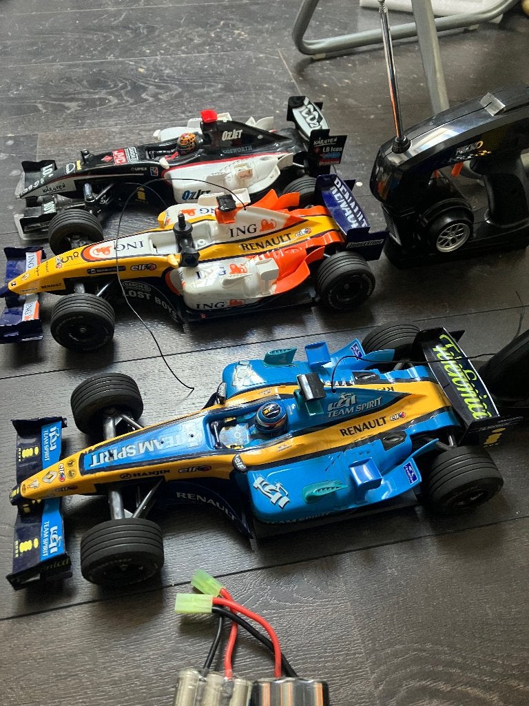 Nikko formule 1 2x Rc 1:14 alonso, Hobby en Vrije tijd, Modelbouw | Radiografisch | Auto's, Elektro, Gebruikt, Schaal 1:14, Ophalen of Verzenden