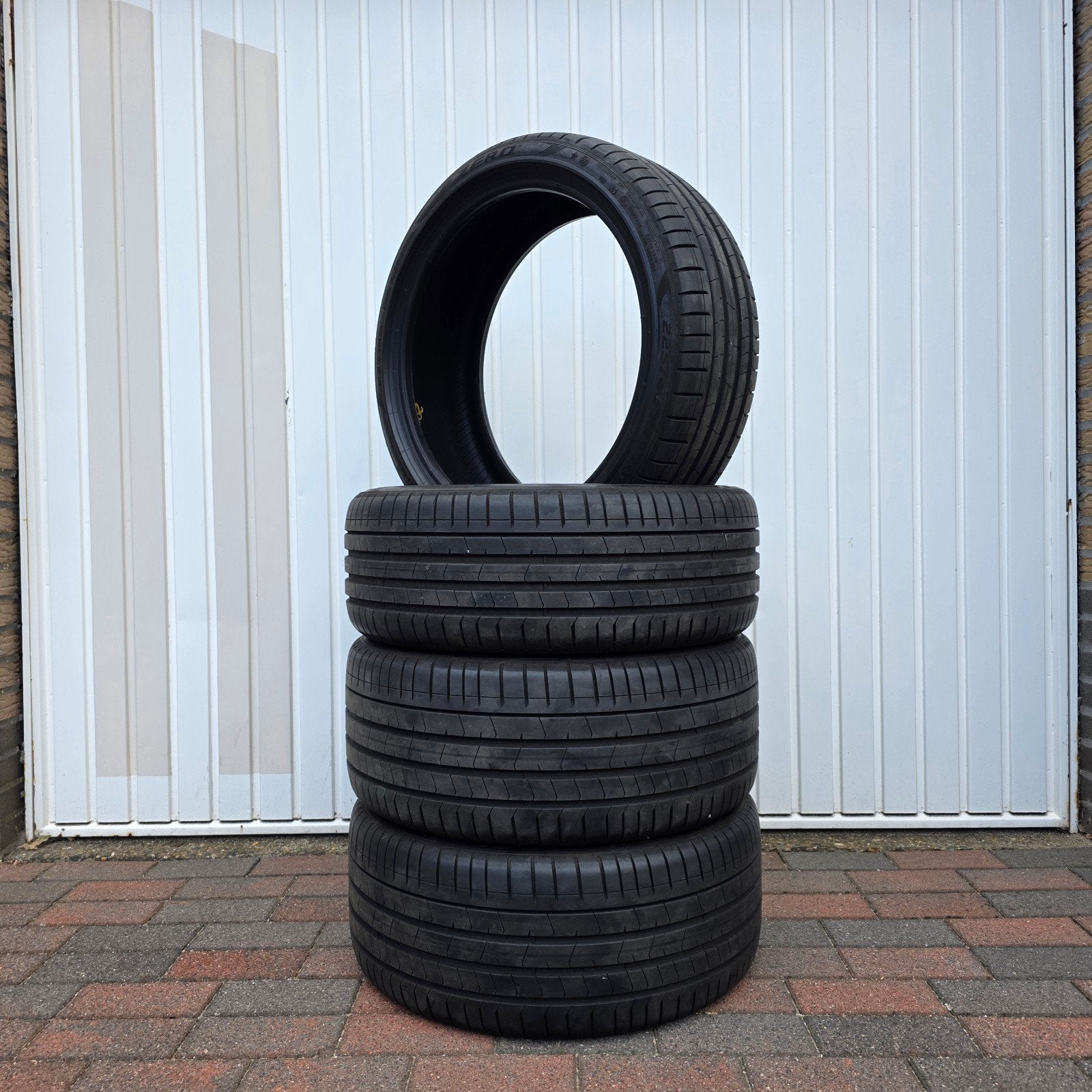 4x Pirelli P Zero (PZ4) Runflat * BMW Breedset 19" – XL, Gebruikt, 255 mm, Band(en), Personenwagen