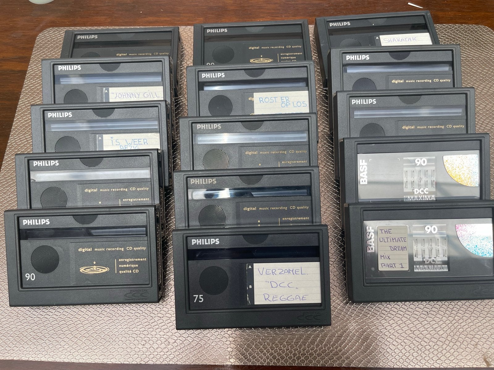 15 eerder opgenomen DCC cassettes (Philips en BASF), Ophalen of Verzenden, Gebruikt, 2 t/m 25 bandjes, Voorbespeeld