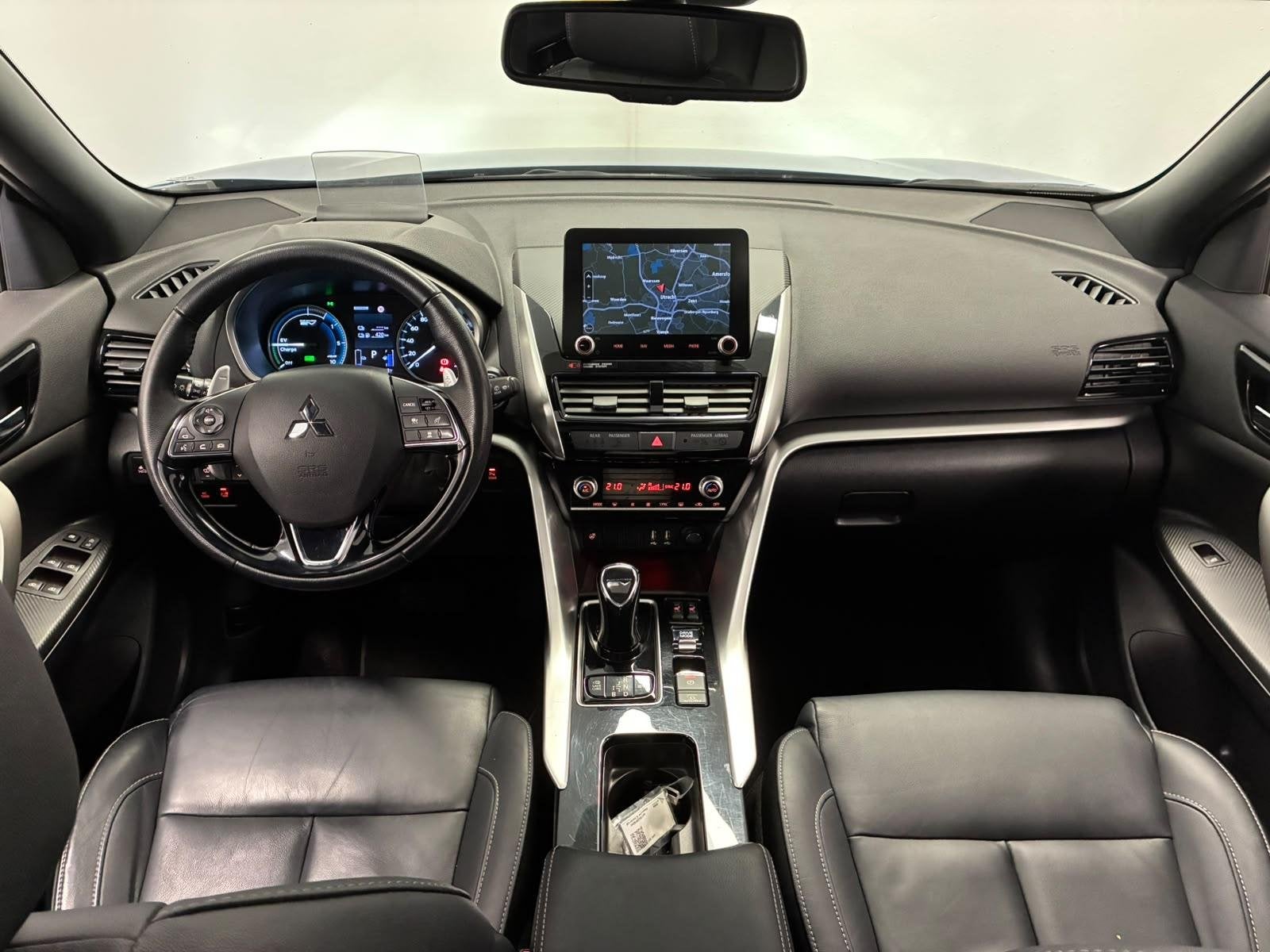 Mitsubishi Eclipse Cross 2.4 PHEV Instyle | Panoramadak | Le, Auto's, Automaat, 14 kWh, 4 cilinders, Blauw