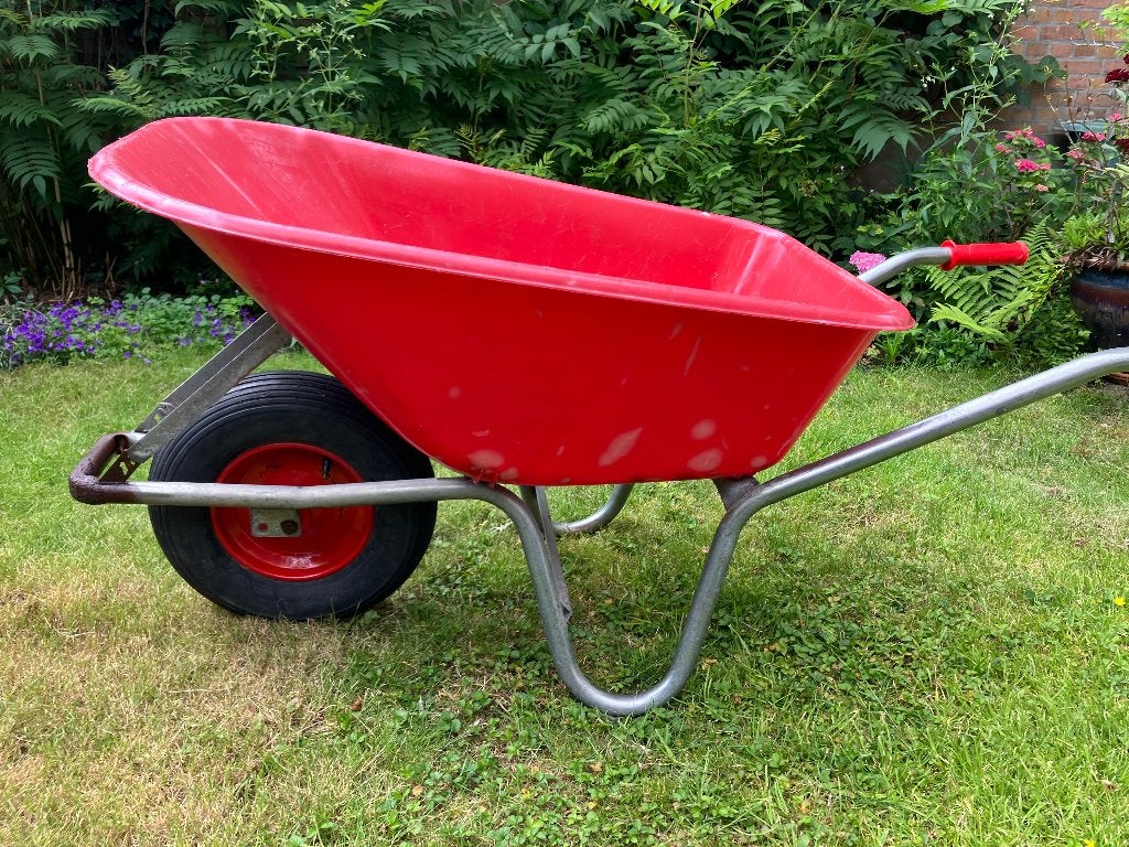 Kruiwagen in goede staat sterk en handig - kunststof, Tuin en Terras, Kruiwagens, Ophalen, Gebruikt, Handmatig, Eenwielig