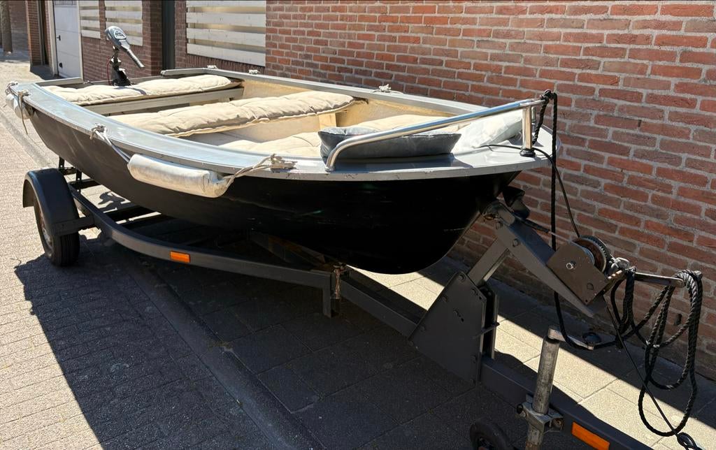 Leuke polyester sloep/fluisterboot met E-motor en trailer., Ophalen, Overige merken, Gebruikt, 4 m