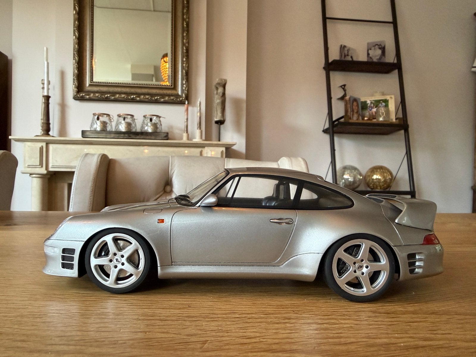 1:18 Porsche 911 993 RUF CTR2 zilver 1996 GT Spirit GT080, Hobby en Vrije tijd, Modelauto's | 1:18, Overige merken, Info@gts-models.com