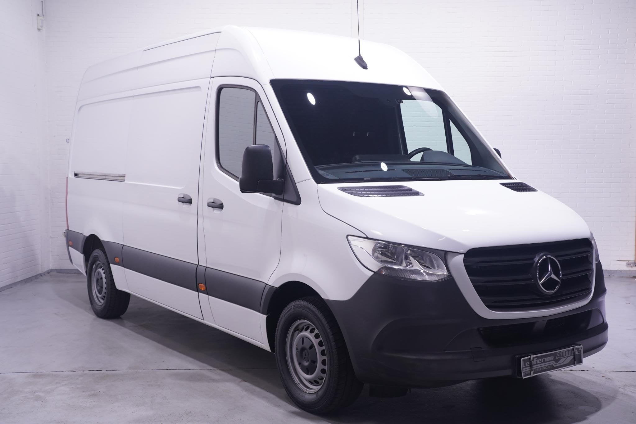 Mercedes-Benz Sprinter 317 CDI 170 pk L2H2 Camera, Apple Car, Auto's, Gebruikt, 4 cilinders, 2000 kg, Wit