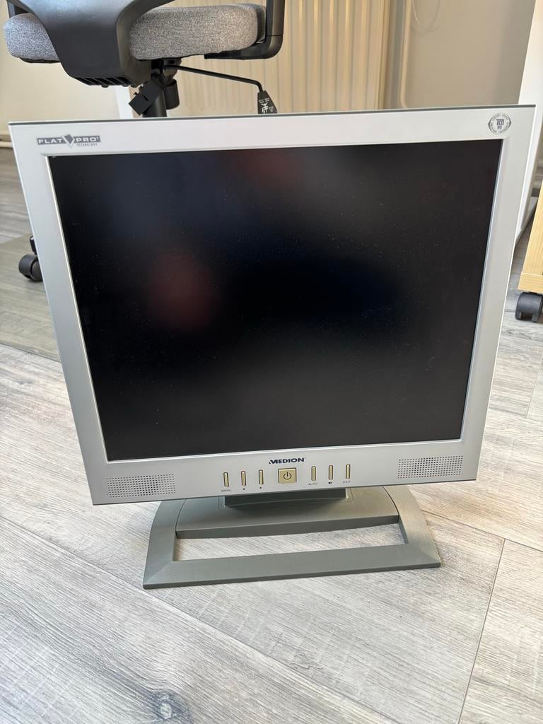 Medion MD7212AT 19 inch monitor - VGA - Werkend, Gebruikt, Ingebouwde speakers, Ophalen of Verzenden, VGA