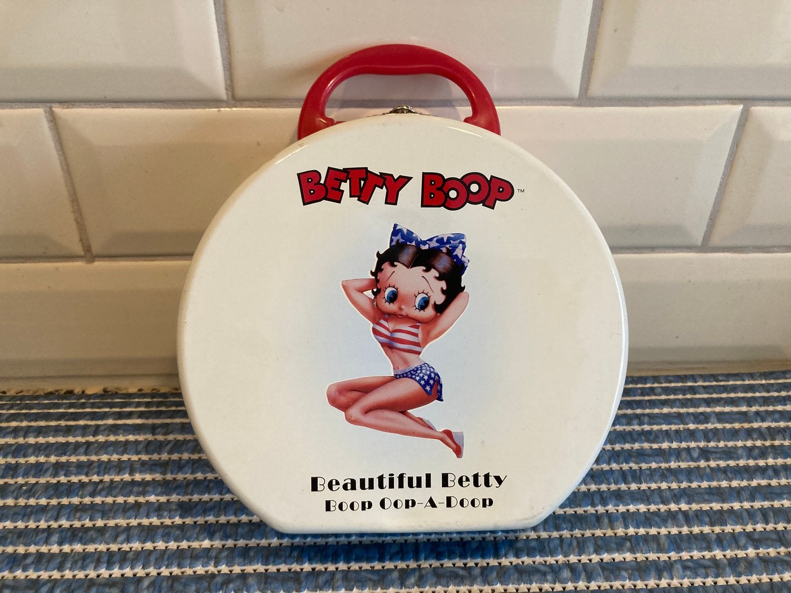 Betty Boop, Ophalen, Zo goed als nieuw