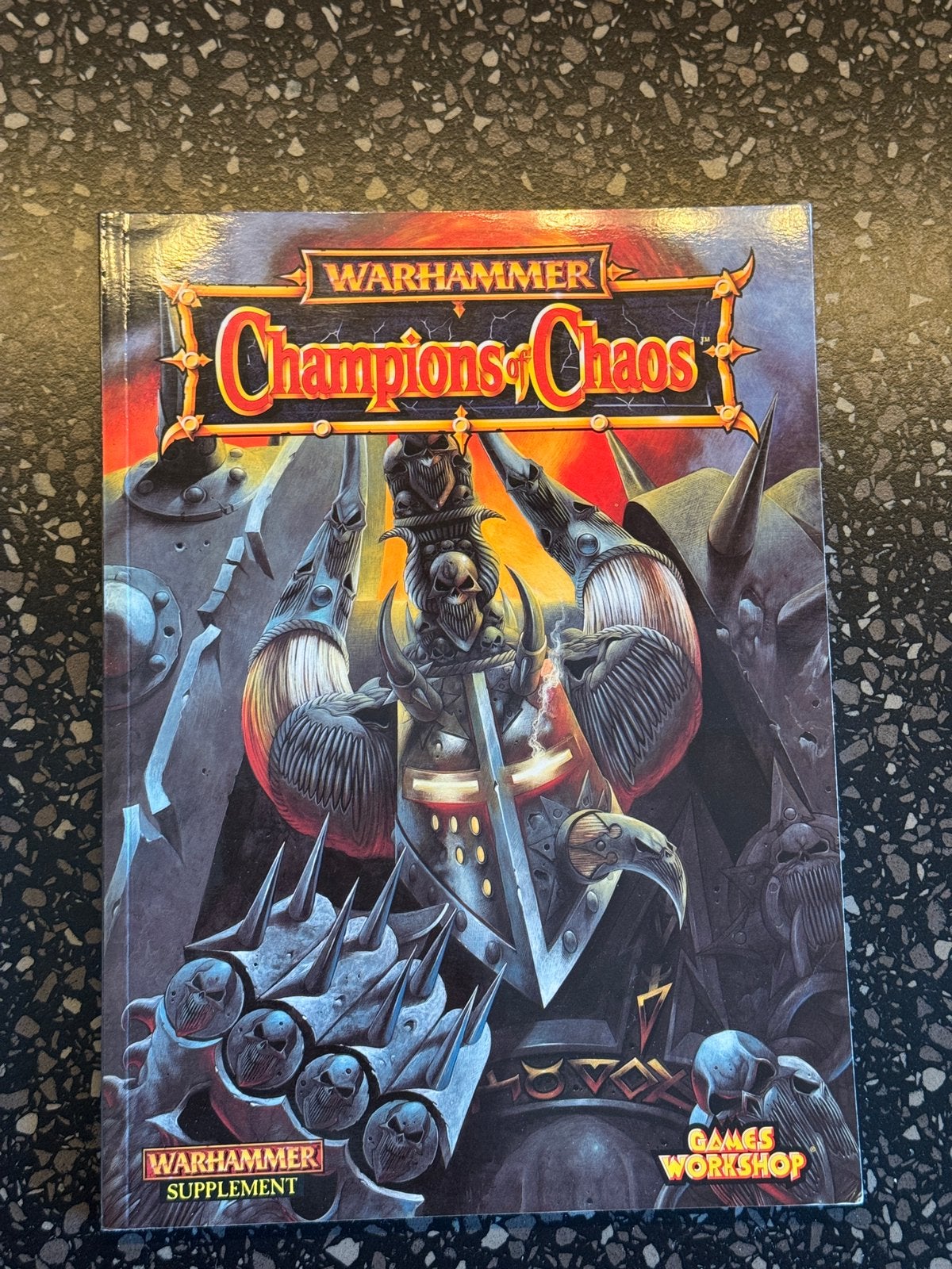 Warhammer Champion of Chaos boek ZGAN, Hobby en Vrije tijd, Wargaming, Ophalen of Verzenden, Zo goed als nieuw, Warhammer, Boek of Catalogus