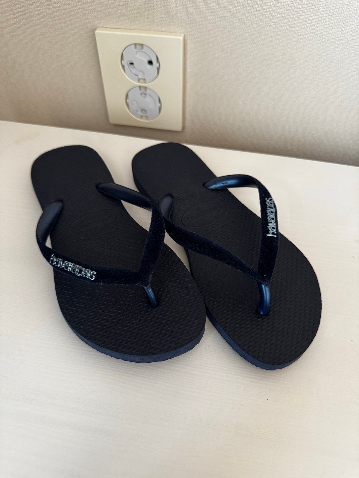 Havaianas slippers - navy blue - Maat 33/34, Slippers, Blauw, Ophalen of Verzenden, Zo goed als nieuw