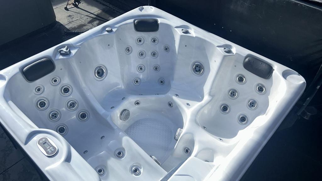 ❤️‍🔥 Gebruikte jacuzzi ❤️‍🔥 5 personen 1 jaar garantie, Verzenden, Zo goed als nieuw