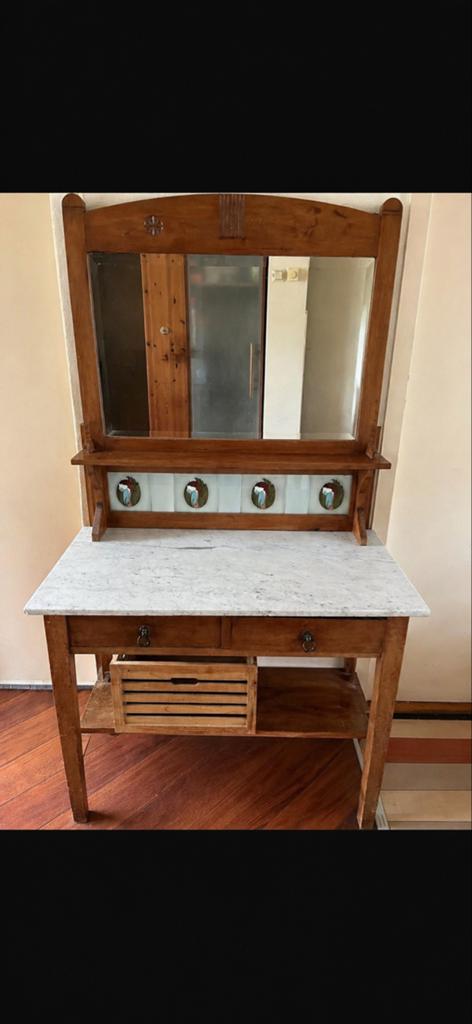 Antieke wastafel met marmeren blad en spiegel, Ophalen, Overige materialen, Gebruikt, 100 tot 150 cm