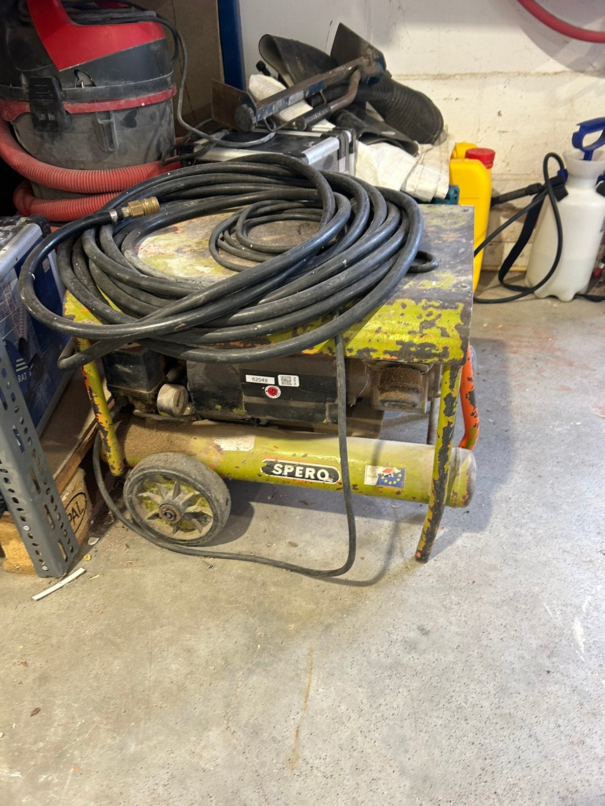 2 compressoren Spero, Ophalen, Gebruikt, Minder dan 200 liter/min