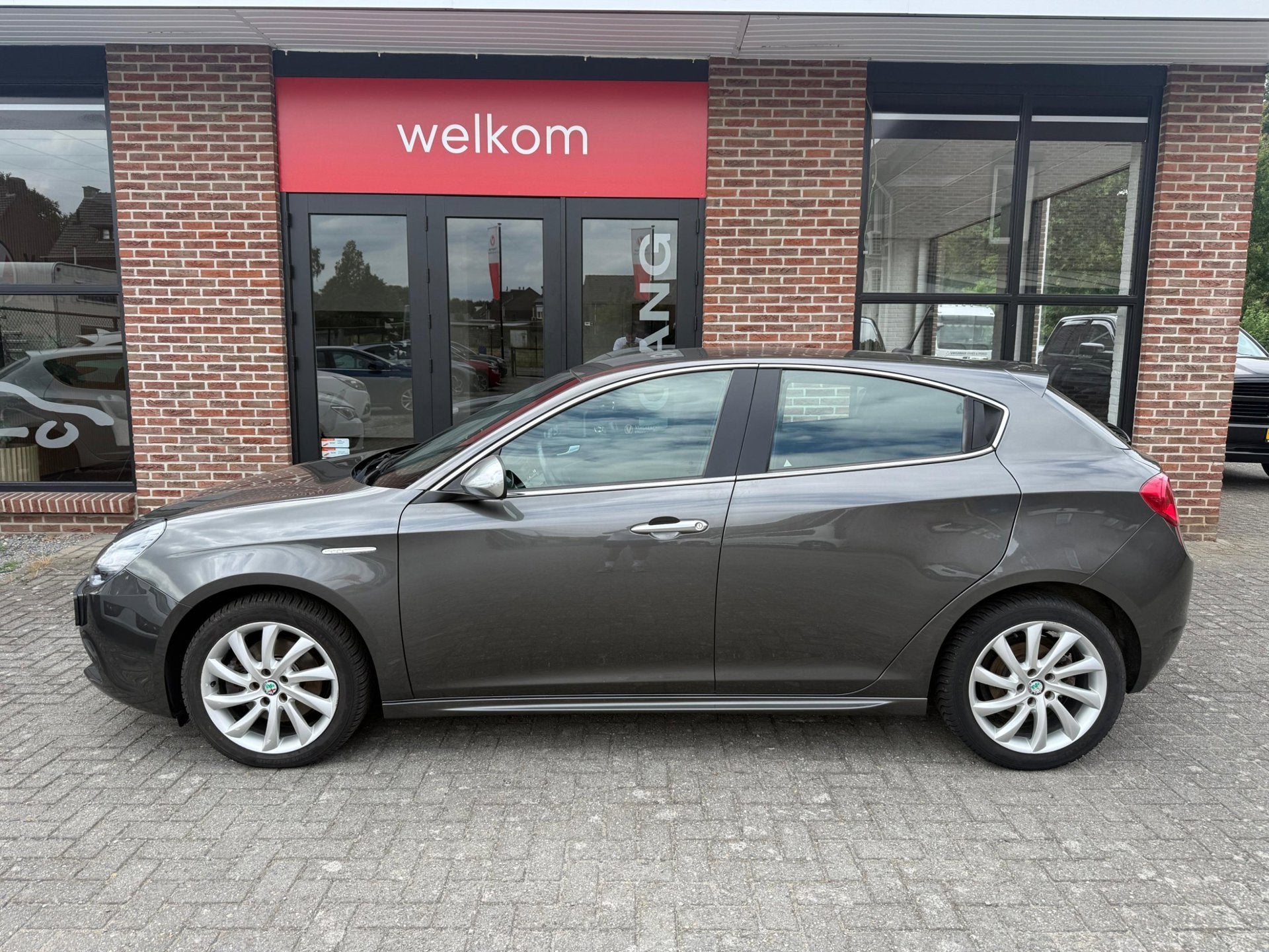 Alfa Romeo Giulietta 1.4 T Distinctive, Euro 5, 4 cilinders, Origineel Nederlands, Bedrijf