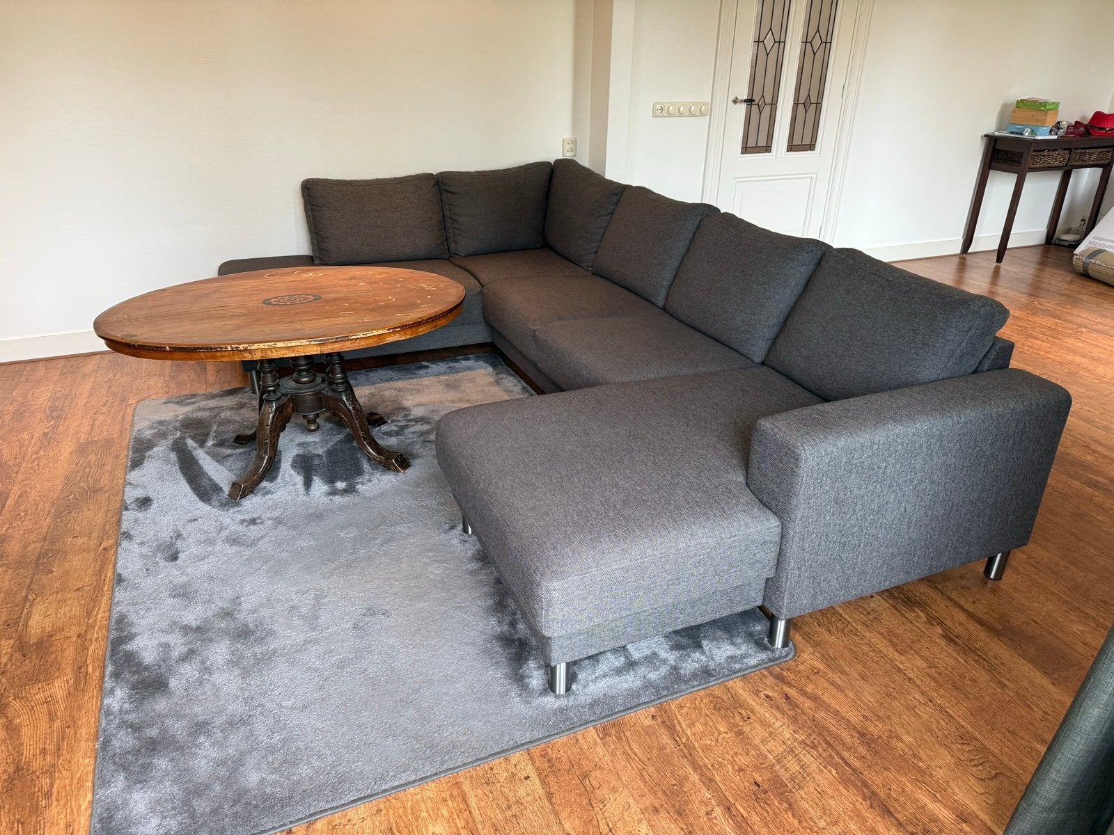 Gratis Hoekbank met Vloerkleed en Salontafel, Huis en Inrichting, Ophalen, Gebruikt, Hoekbank, 300 cm of meer